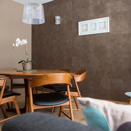 Le Beausite C - Year Apartment